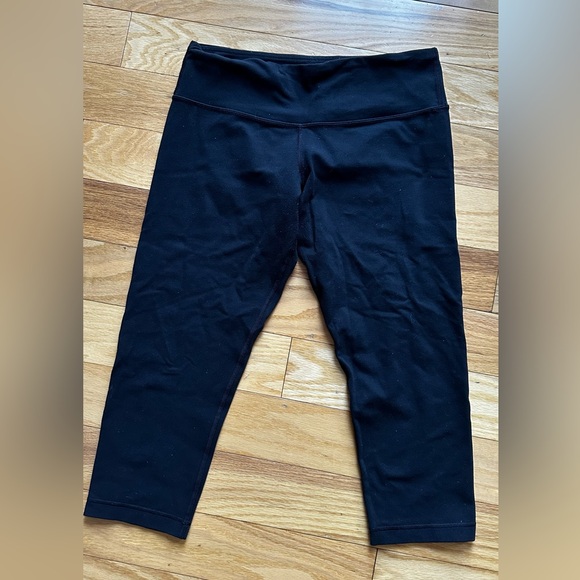 Lululemon Black Legging Size 8 - Picture 4 of 6